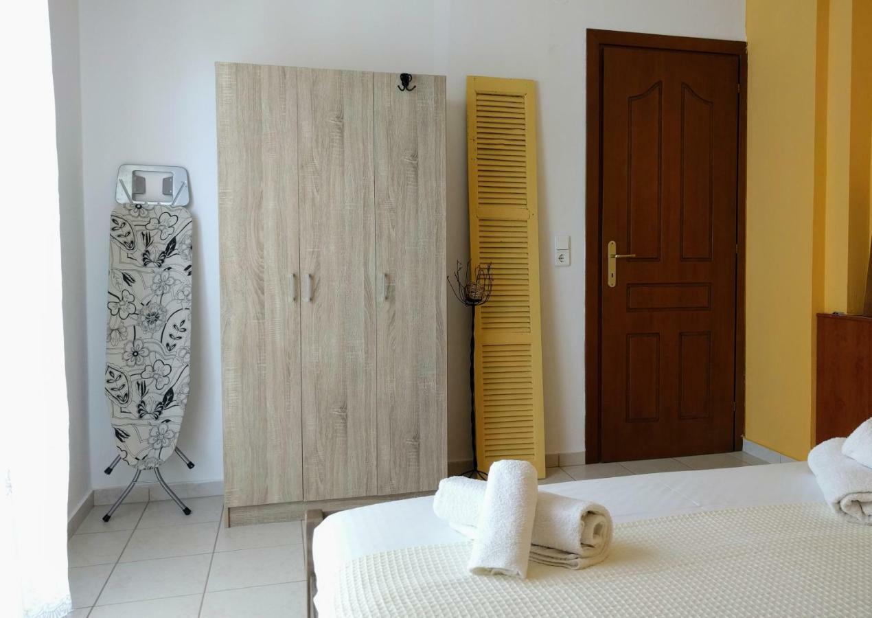 Dimitris Luxury Apartment เกราโมตี ภายนอก รูปภาพ
